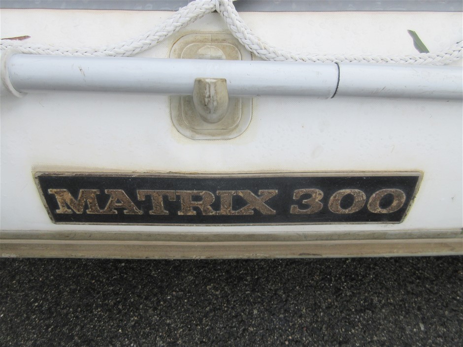 Designer Blue Purple Love Heart Necklace & Earring Set in Silver