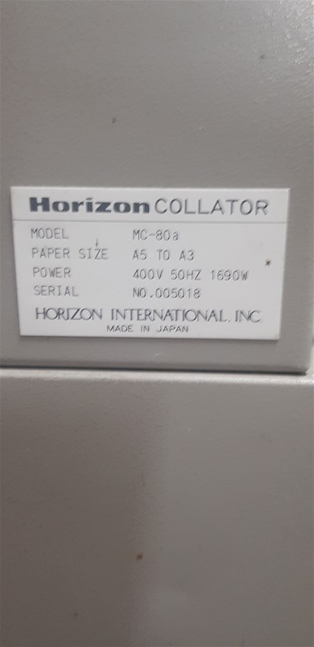 Epson EB-575We Ultra Short Throw Projector + Mounting Bracket