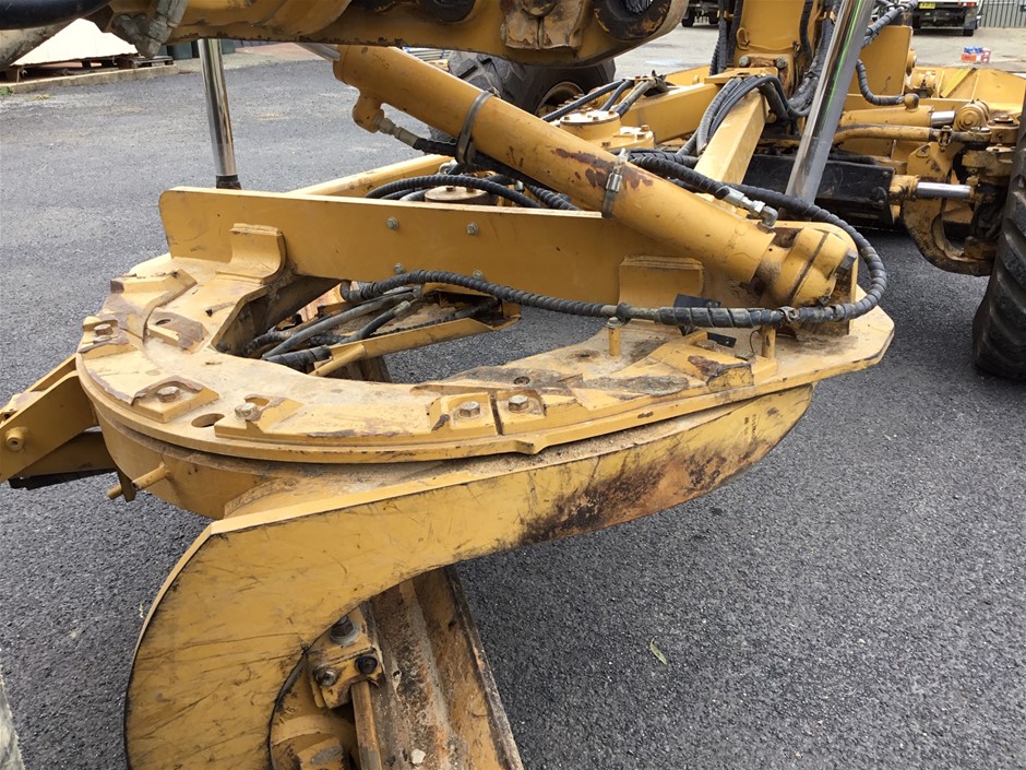 UMBRA Triflora Hanging Planter 5-Pieces, Large, White/Brass.