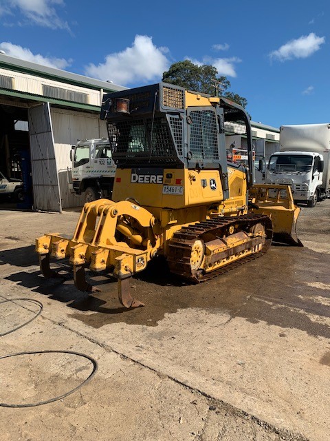 TRANSFORMERS Generations Selects Legacy United Deluxe Class Go-Bot Guardian