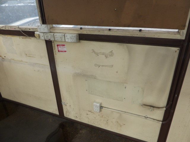 RABBIT Blue Freezable Cocktail Maker, 32 Ounce. NB: Missing the Stirrer Sti