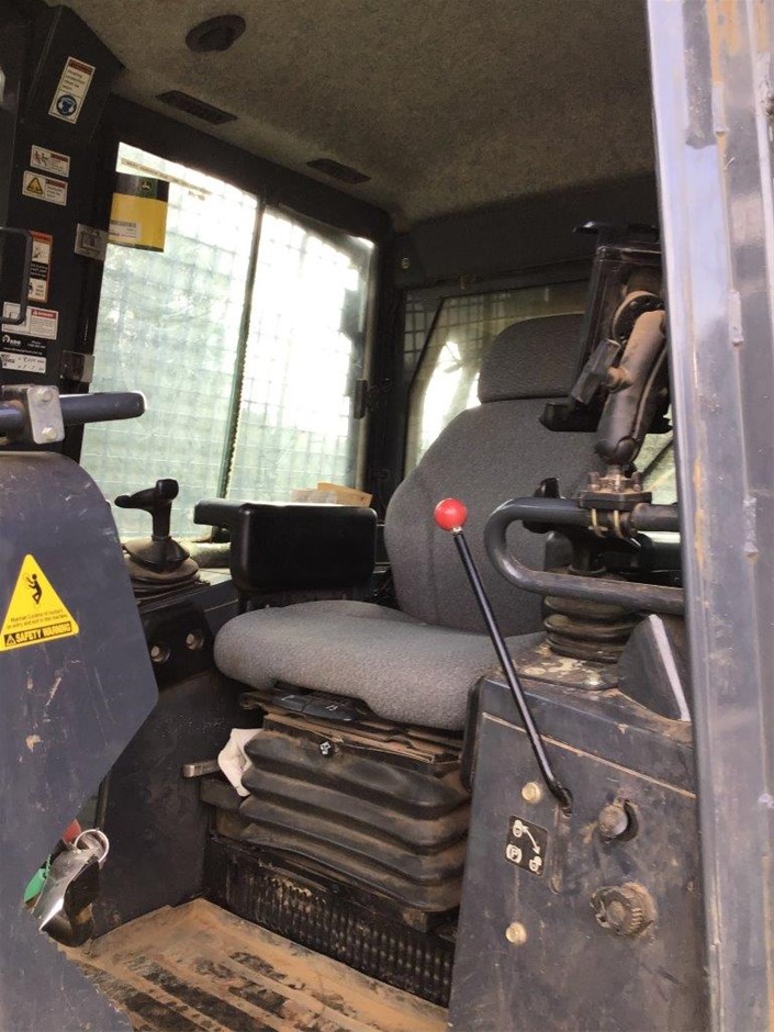 MECCANO 25 in 1 Construction Set in Case.