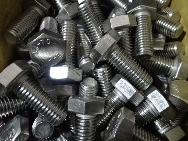 SUNBEAM Handheld Garment Steamer, Model SG1000, Maroon.