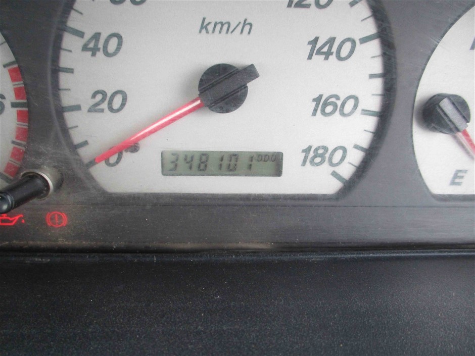 Wolf Blass Yellow Label Sauvignon Blanc  (6x 750mL).Current Vintage Release