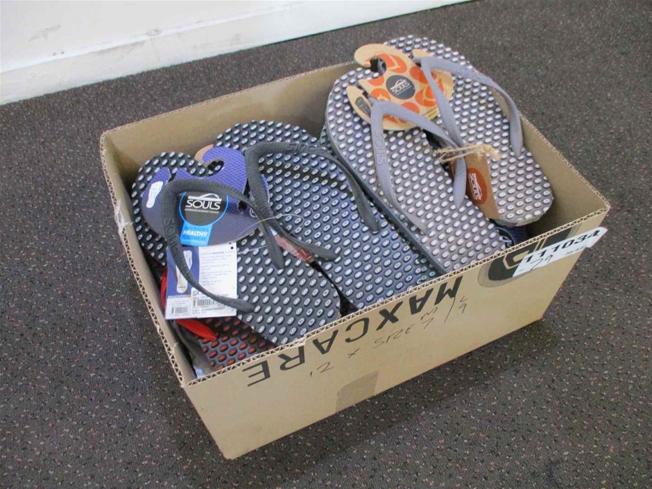 Simulated Diamond Zodiac Necklace - LEO