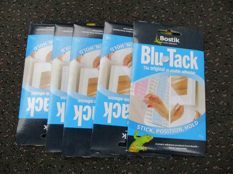 OVER AND BACK 4pc Serving Bowls, Diamond Pattern. N.B: 2 x bowls missing.