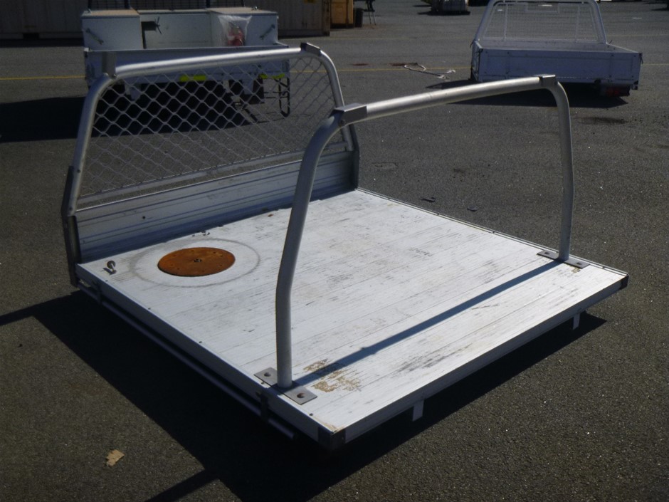 U BY KOTEX Designer Series Liners 180 Count (6 x 30 Pack), Packaging of Box