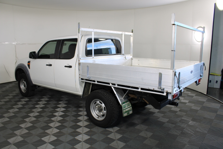 Australia: 2012 Two Dollars QEII Remembrance $2