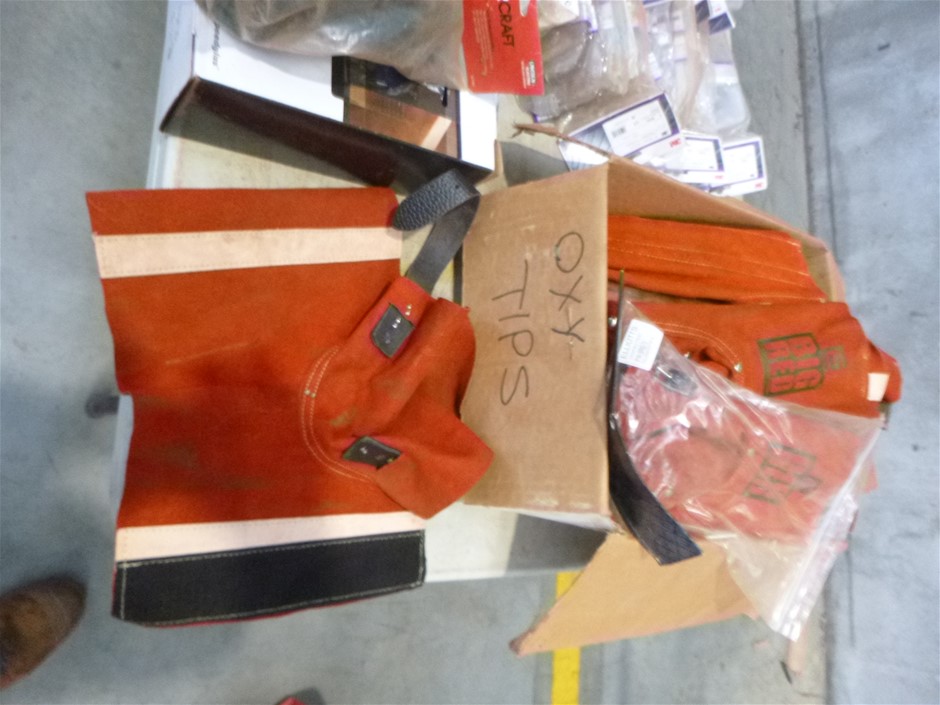 PILLSBURY Chakki Atta Whole Wheat Flour, 10kg. N.B: Damaged packaging.