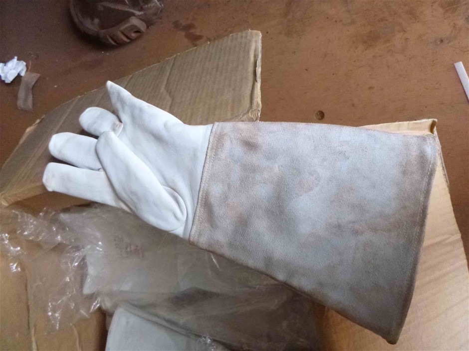 2013 Kia Grand Carnival S VQ Automatic 8 Seats People Mover