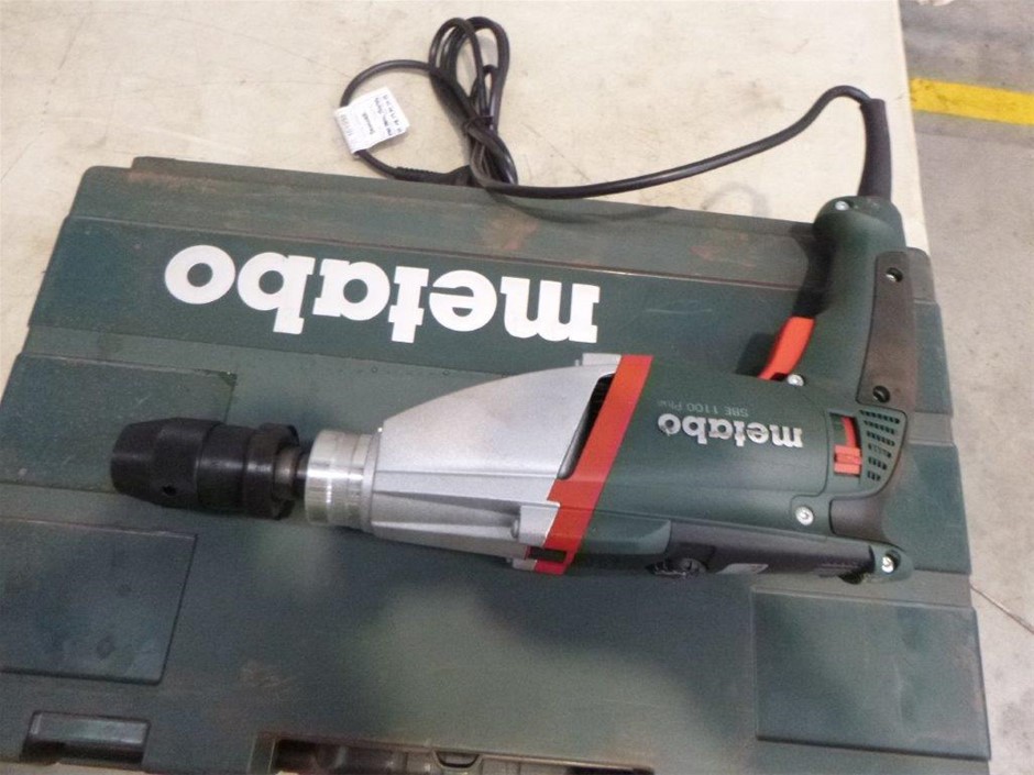 THERMOCAFE Stainless Steel Vacuum Insulated Pump Pot, 2.5L, Model: P3025AUS