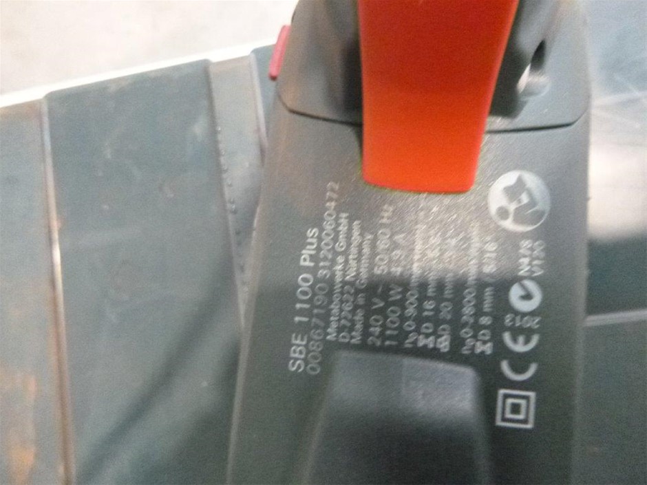 JOSEPH JOSEPH Flex 360, Advanced Smart Toilet Brush And Storage Holder Set.