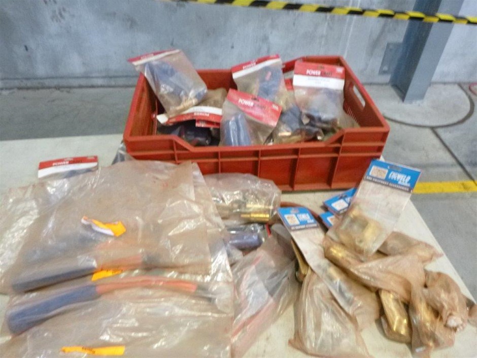 CORSAIR Vengeance LPX 16GB (2x8GB) C16 2666MHz DDR4 DRAM - Black (CMK16GX4M