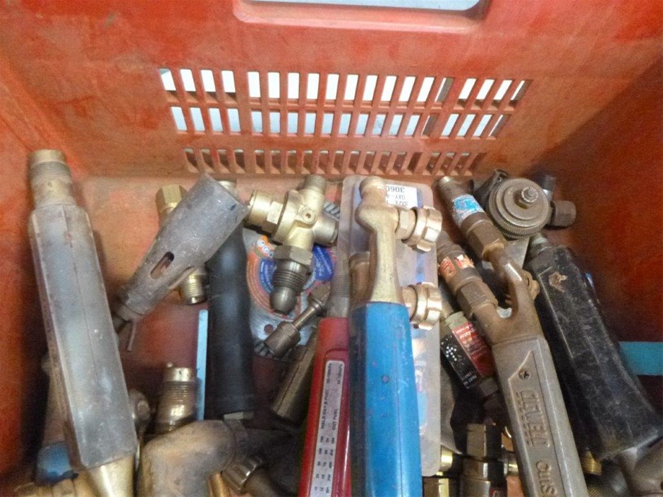 BRATECK Single Monitor All-in-One Studio Setup Desktop Mount for 17 to 32-I