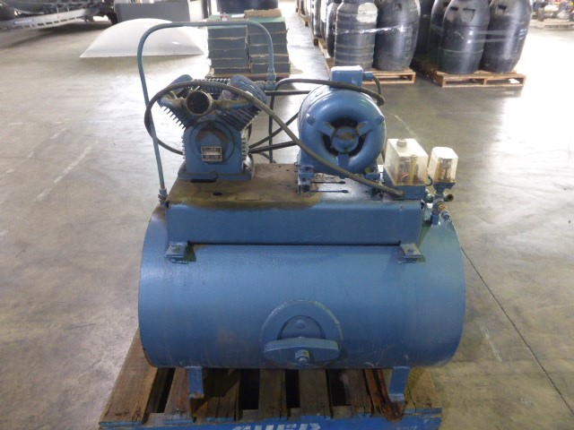 14K/Italy 2.0ct Black Emerald Cut Yellow Gold Ring(stamped)Warranty -6US