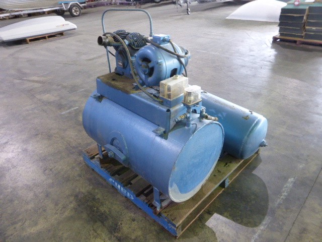 18K/Italy 2.0ct Black Princess Cut Yellow Gold Ring(stamped)Warranty -7US