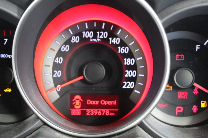 Duchesse De Paris Brut Blanc De Blancs NV (6x 750mL), France.