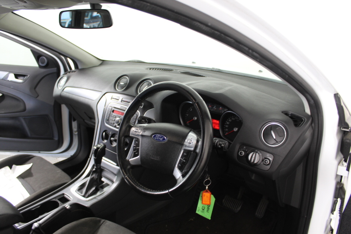 Night Merchant Vodka Lime And Soda Cans (24x 250mL) NSW