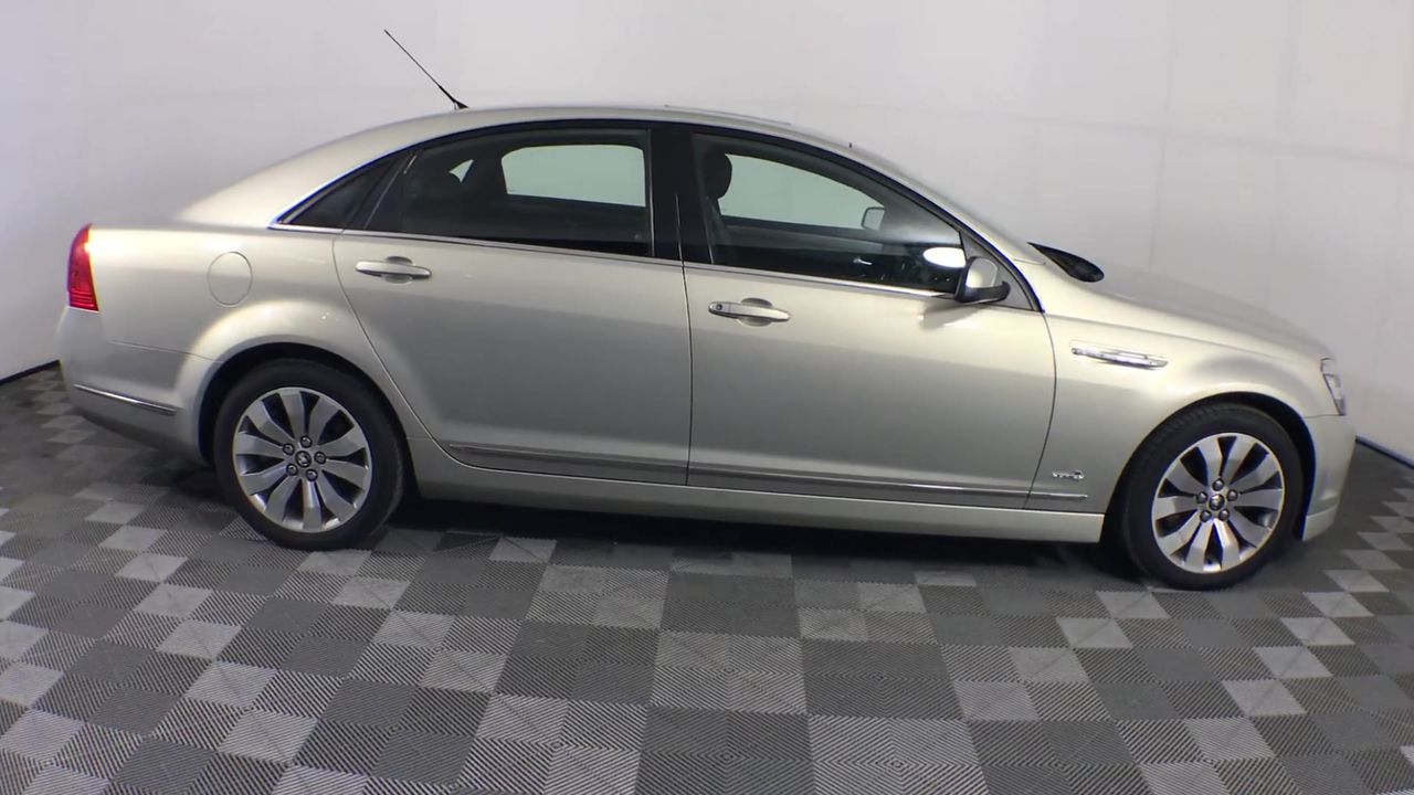 ADIDAS Women's 3S Woven Shorts, Size AU L, White/Black, HA7154.