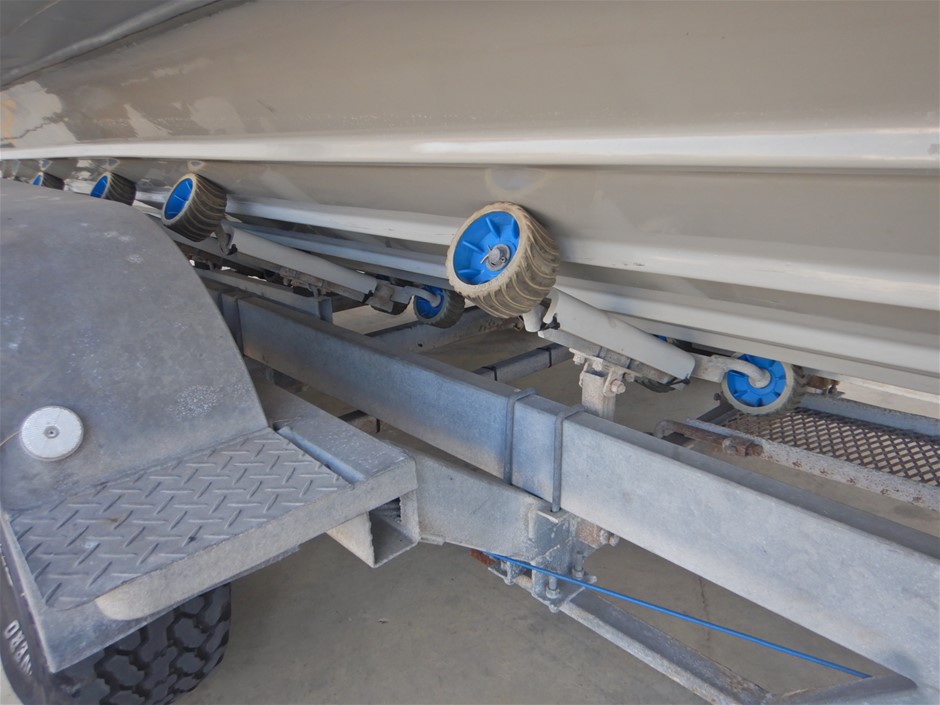 Redbank Emily Brut Cuvee NV (6x 750mL) King Valley, VIC.