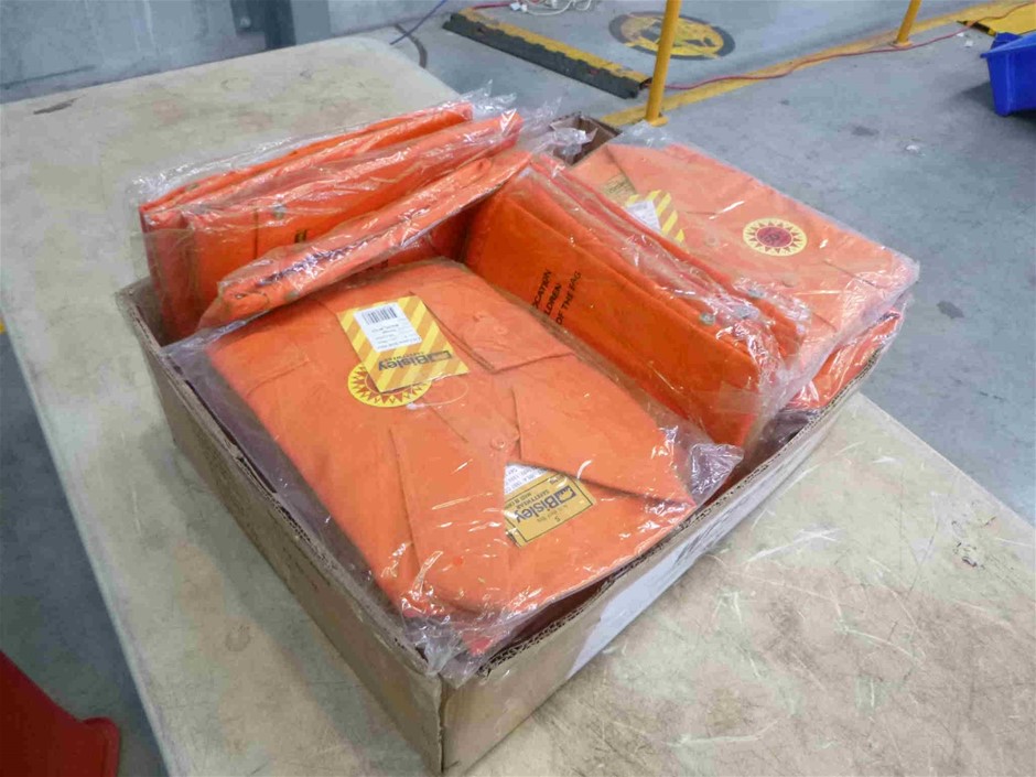 7-8mm White Pearls & Rhinestone Real Platinum Plated Bracelet