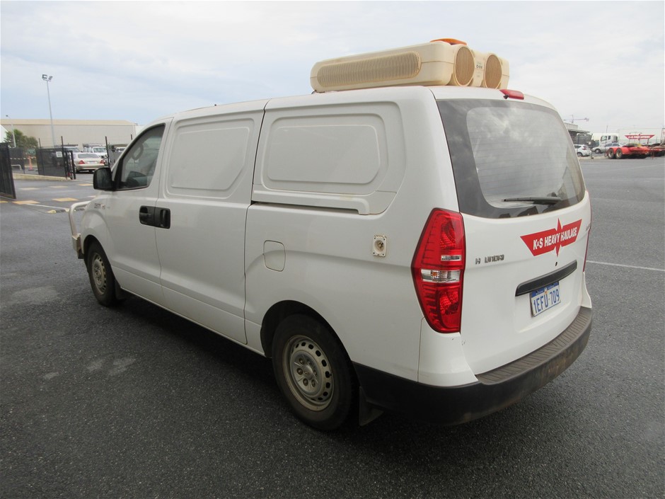 RICARDO BEVERLY Vista Point 2-Piece Hardside Luggage Set, Black, Large: 79c