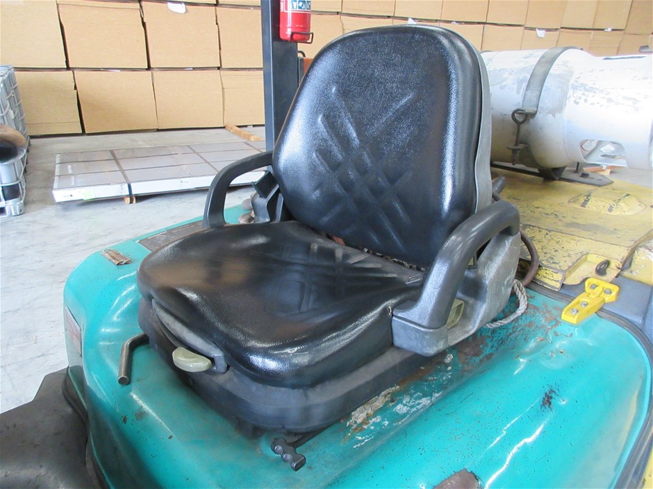 LG 405L Kimchi Fridge in Stainless Finish GK-B405PL NB: powering on, not co