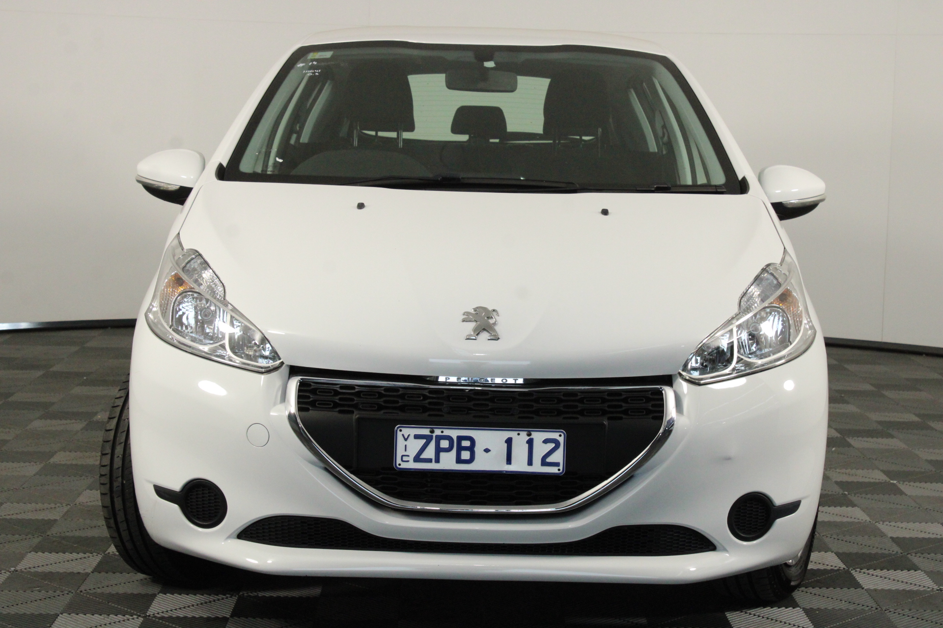 ADIDAS Men's TR-ES Woven Shorts, Size XL 7" (AU/US), Black/White, IC6976.