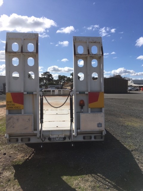 <p>20ft Shipping Container</p>