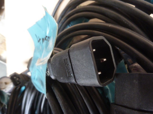 2 x SENSH 500g Claw Hammer With Fiberglass Handle.