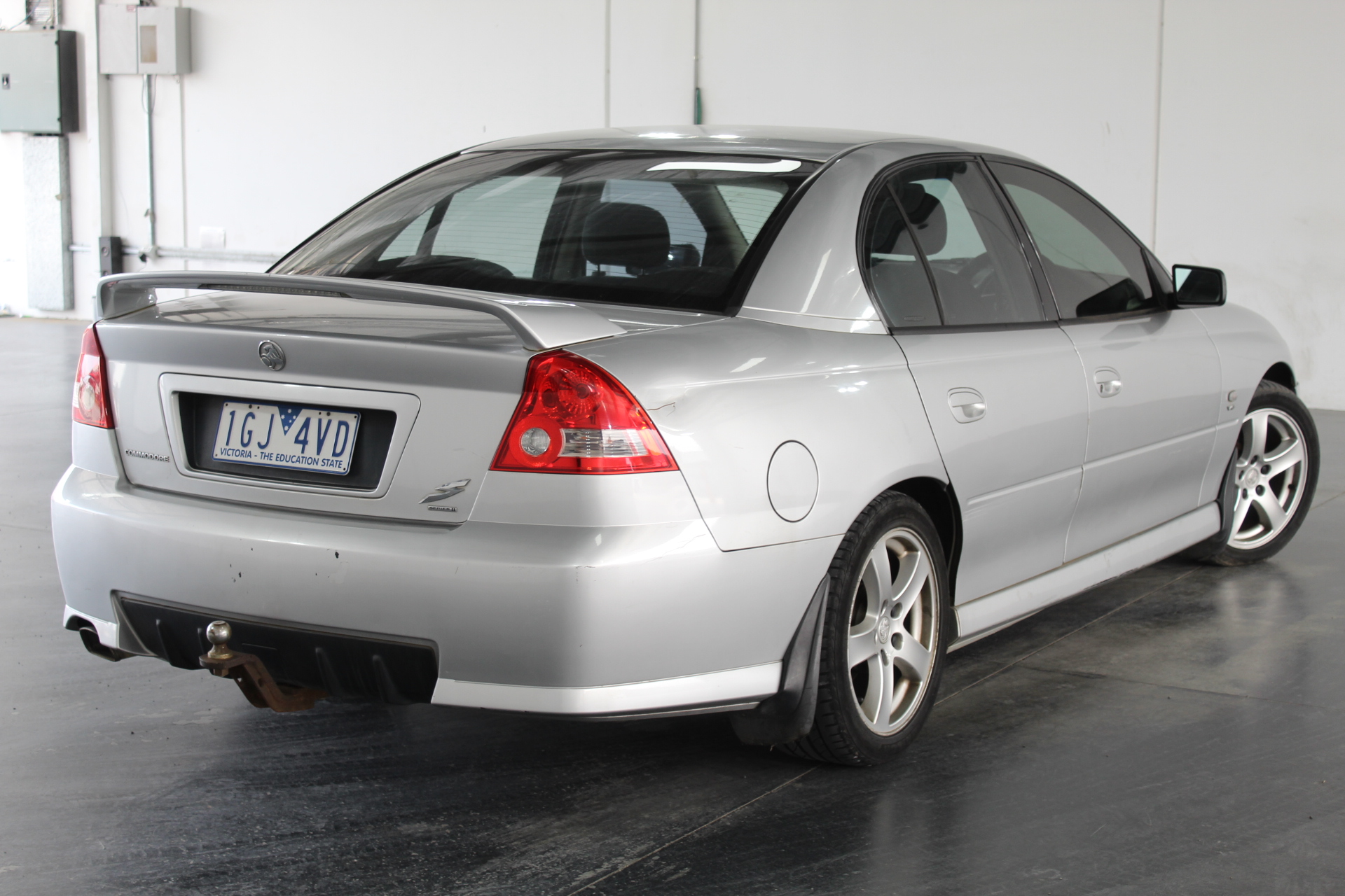 24 x Light Weight Cut Resistant Gloves, Size M, Dyneema & Synthetic. NB: No