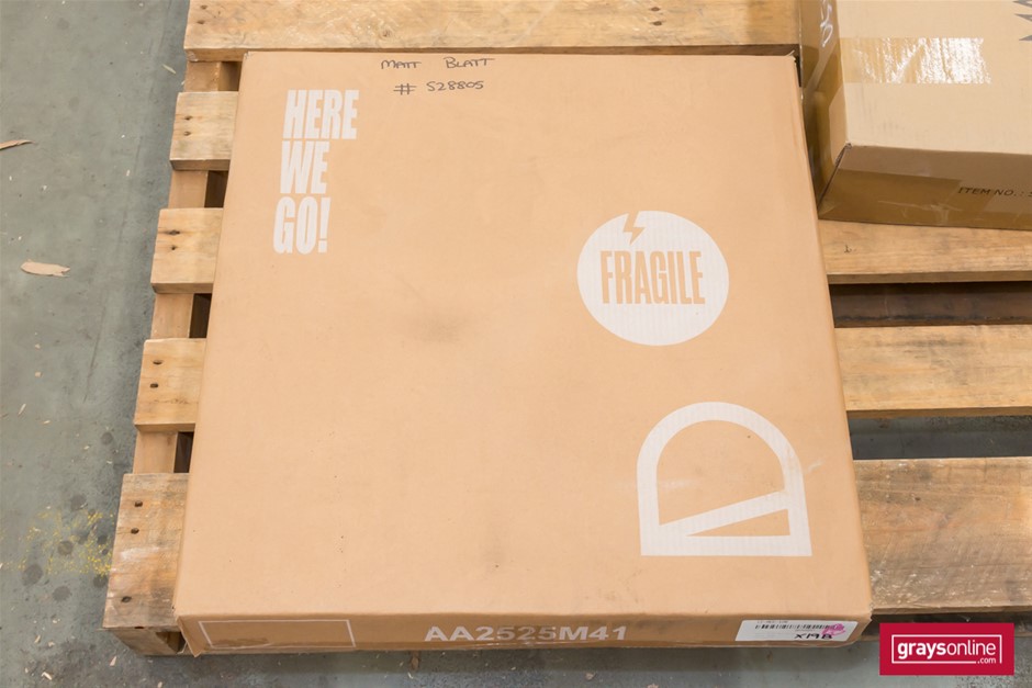 One Yellow Sapphire Gemstone