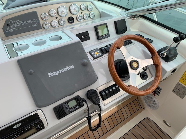 One Yellow Sapphire Gemstone