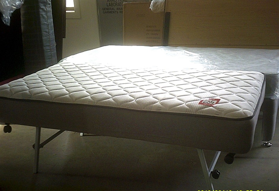 Byrne Estate Gown Shiraz Cabernet 2021 (12x 750mL) SA