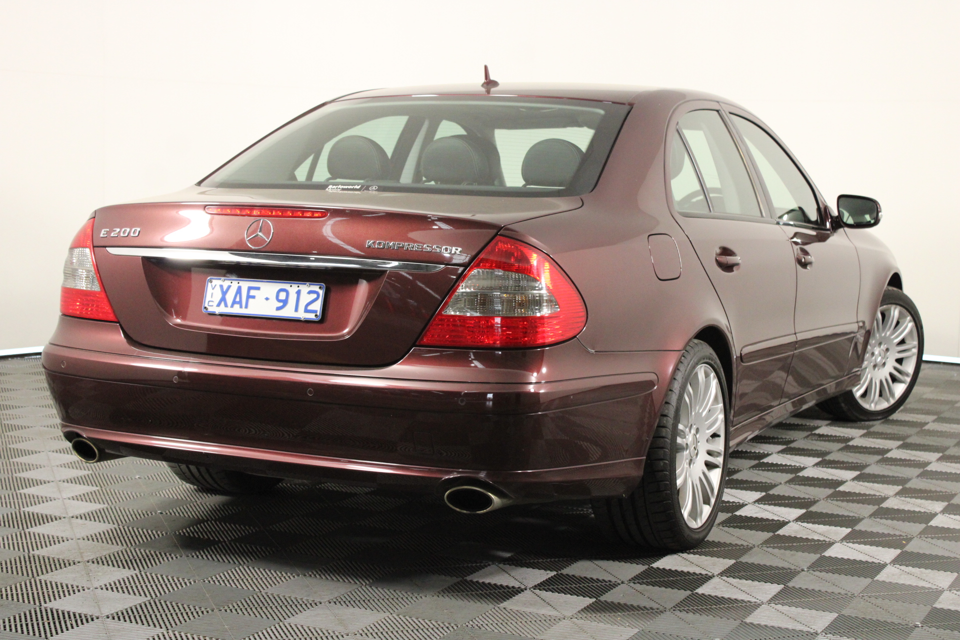 2022 Queen Elizabeth Platinum Jubilee Gold plated Medallion