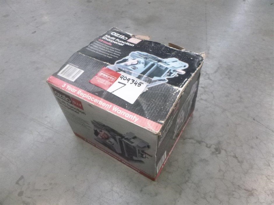 NED KELLY UNIQUE BOXED SET OF 1 GOLD INGOT & PISTOL - FINISHED IN 24K GOLD