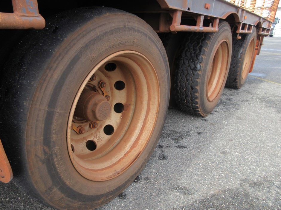 6mm Malaysia 'Jade' Quartz Gemstones Beaded Bracelet.