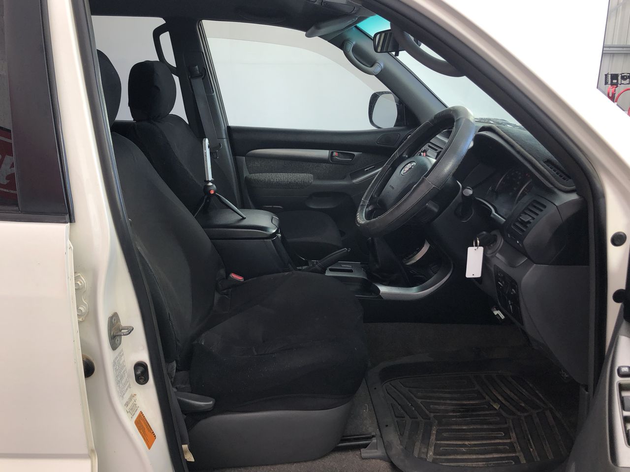 Simulated Diamond Zodiac Necklace - LEO (Yellow)