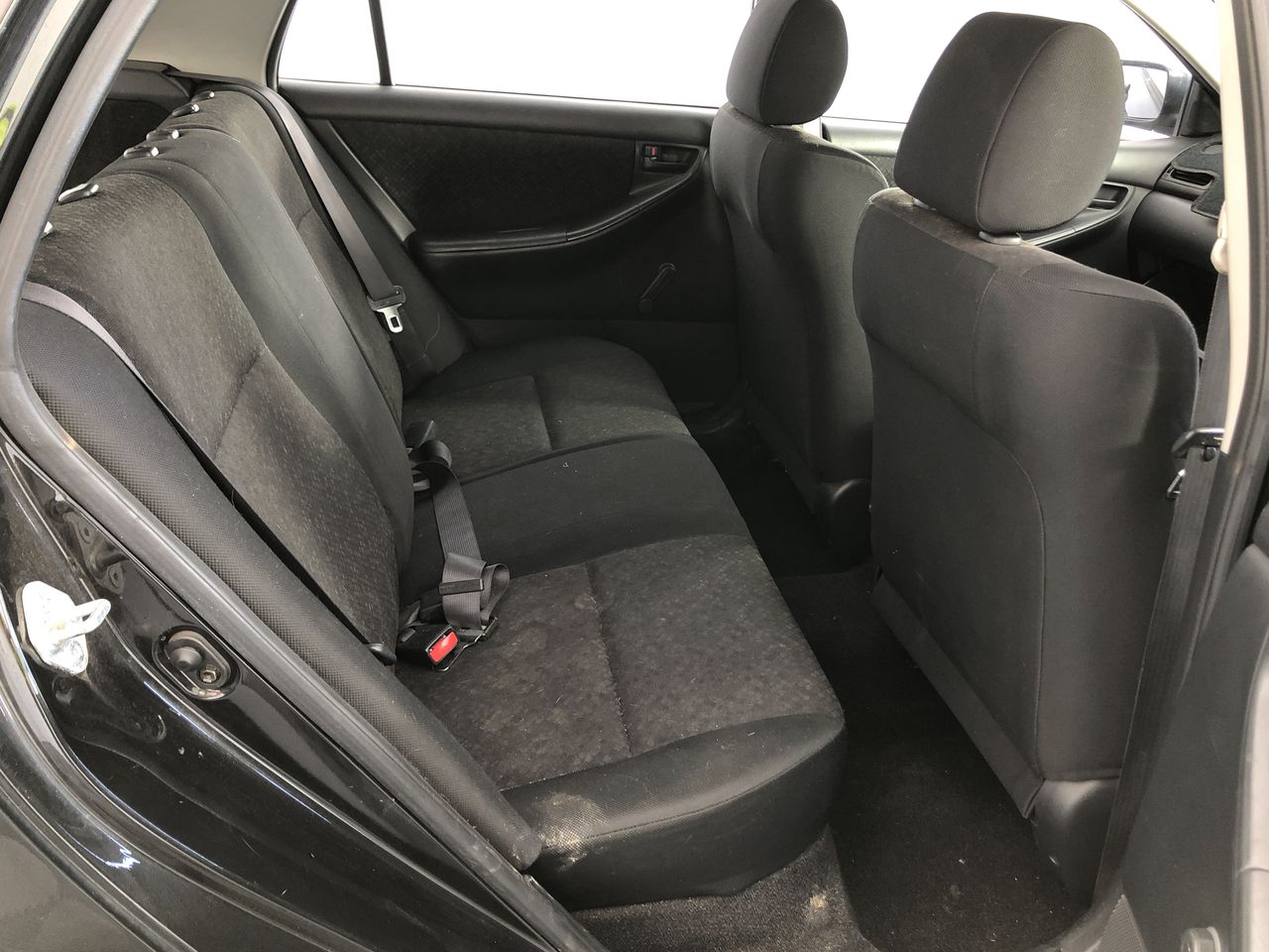 Stunning 18ct Heavy Yellow Gold Plated Simulated Diamond Round Pendant