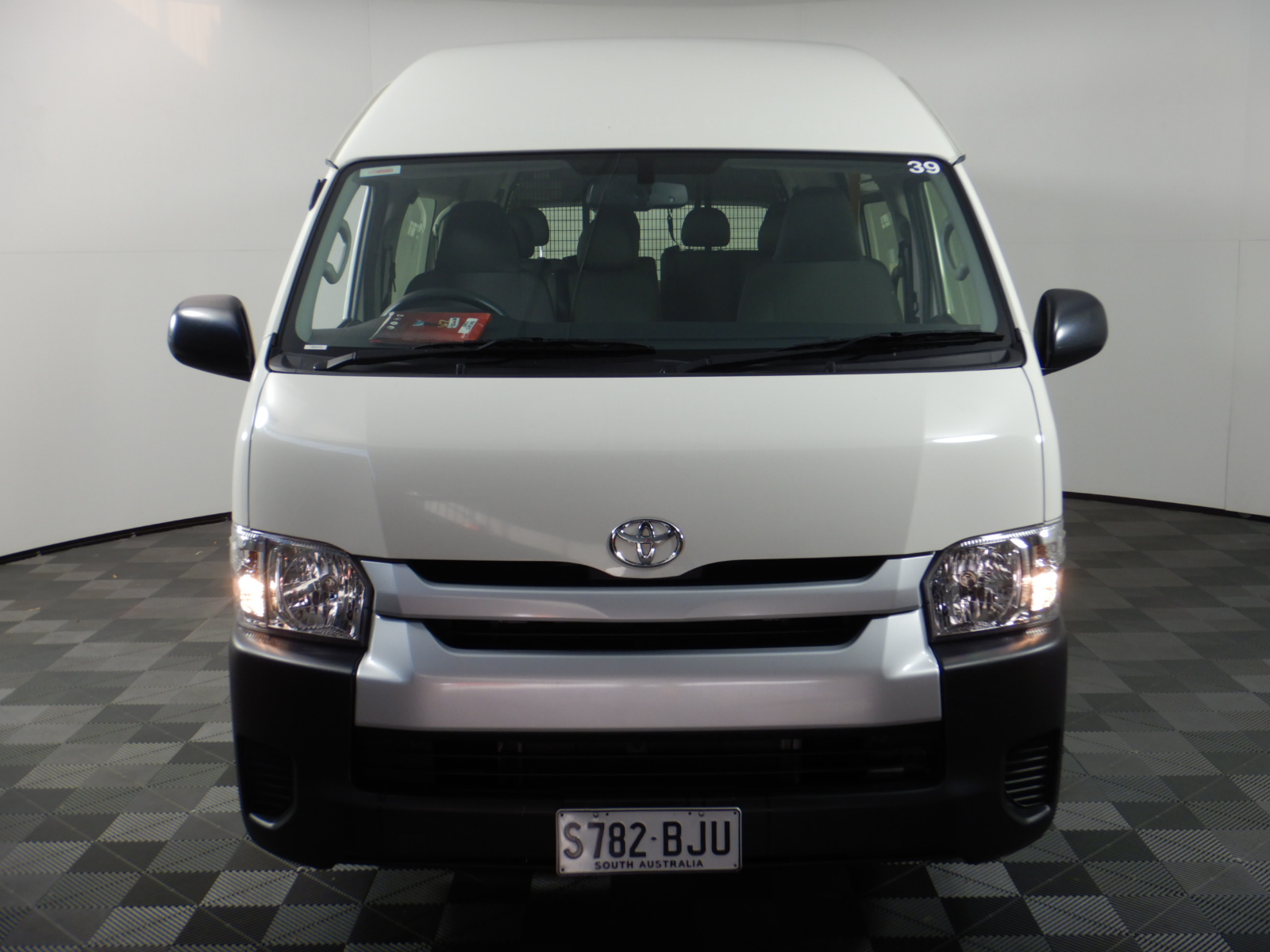 Stunning Rhodium Plated Simulated Diamond Ring - US Size 6