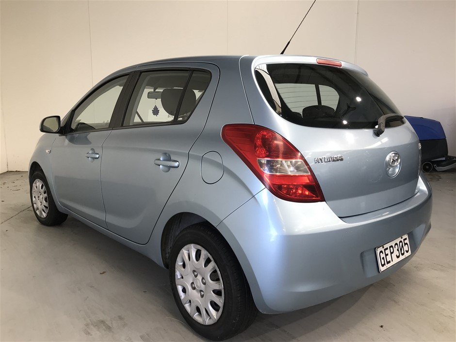 DYSON WashG1 Wet Floor Cleaner. NB: Not boxed