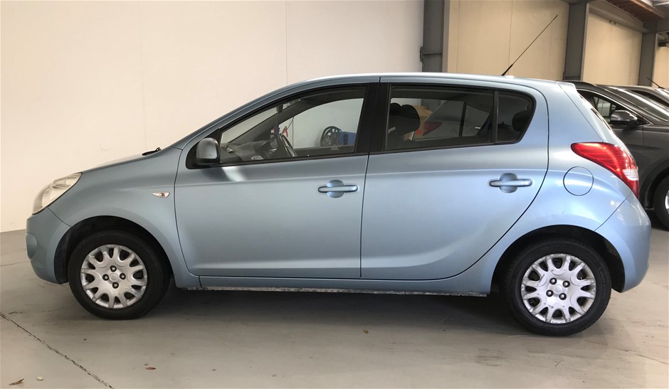 KOGAN Slushie Frozen Drink Maker, KA48BSLUWEA. NB: No box, no drip tray