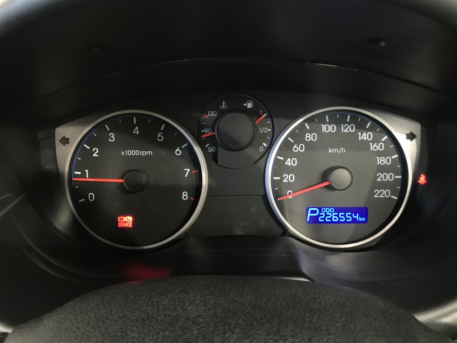 BABY ESSENTIALS BUNDLE: 4MOMS mamaRoo Sleep Bassinet Basket + MAXI-COSI Del