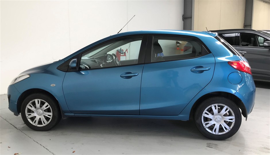 LOGITECH Combo Touch iPad Air 11-inch (M2 & M3), iPad Air (5th gen - 2022)