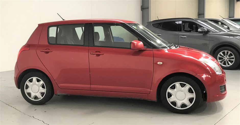 PANASONIC Series 300 Wet & Dry 3-Blade Electric Shaver for Men, Stainless S