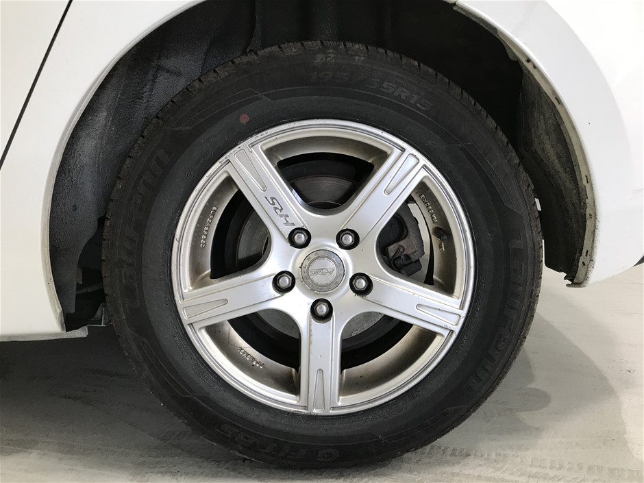 Bulk items, gold diamonds, silver coins