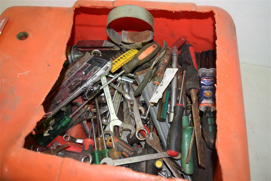 2023 $2 Matilda Light Green Coloured two dollar FIFA Soccer Coin Queen New