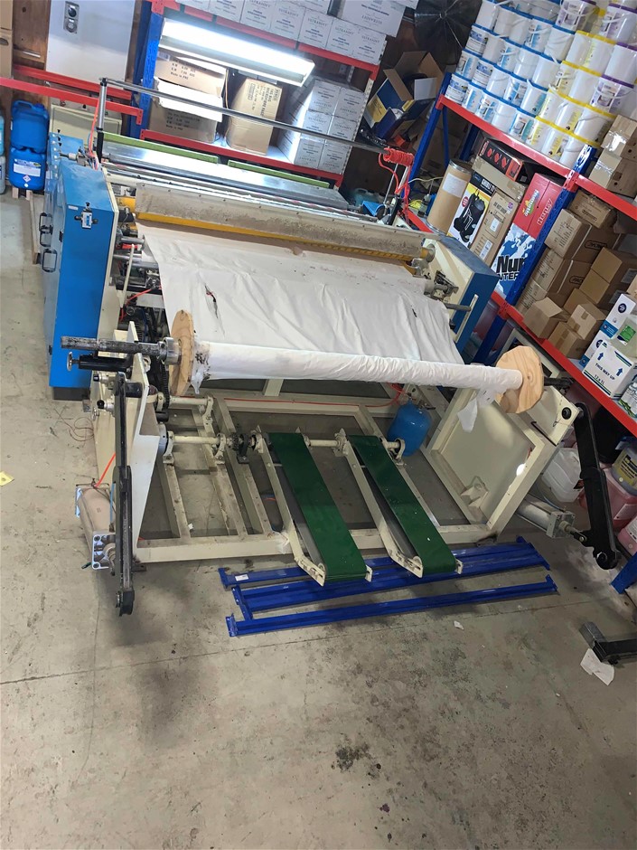 Waterproof  Watch Barrel Shaped Transparent Quartz Watch Popular