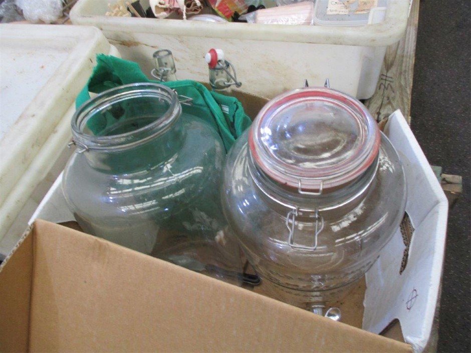 Bradman 5 Dollar Bi Metal Coin on Card of Issue 1996 Issued by RAM