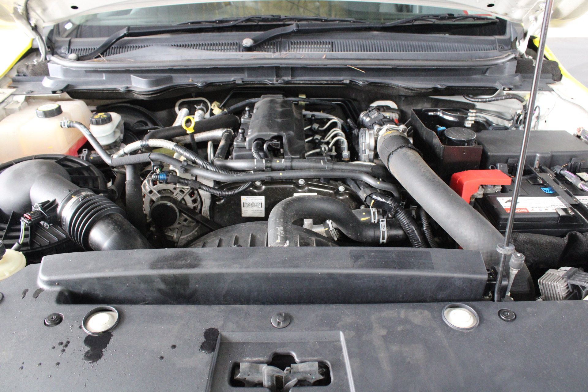 2.09 TCW White round diamond